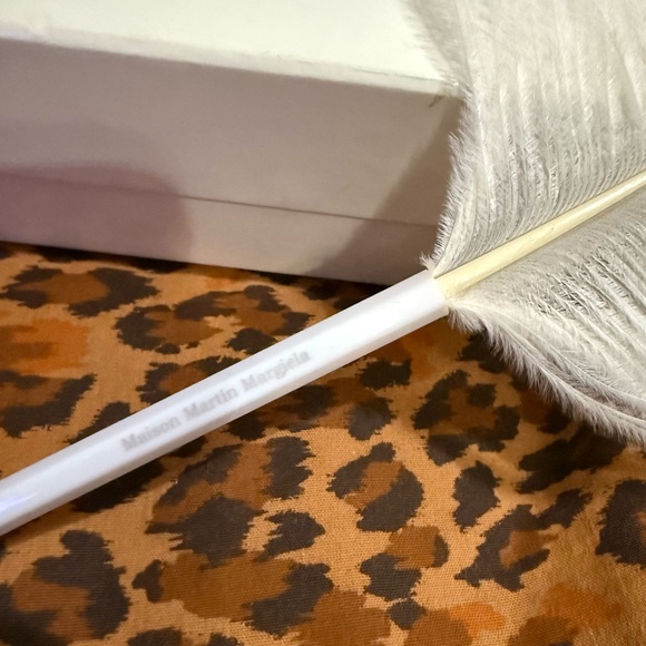 Maison Martin Margiela White Feather Pen ⭐️🩵 - Picture 2 of 4